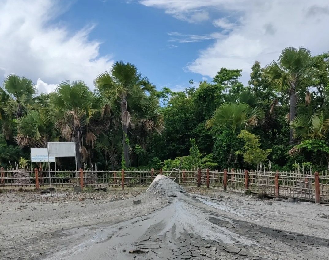 16 mud volcano